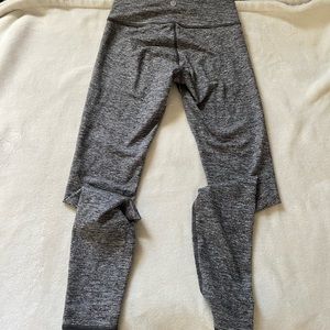 Lululemon leggings in size 4 in the color grey